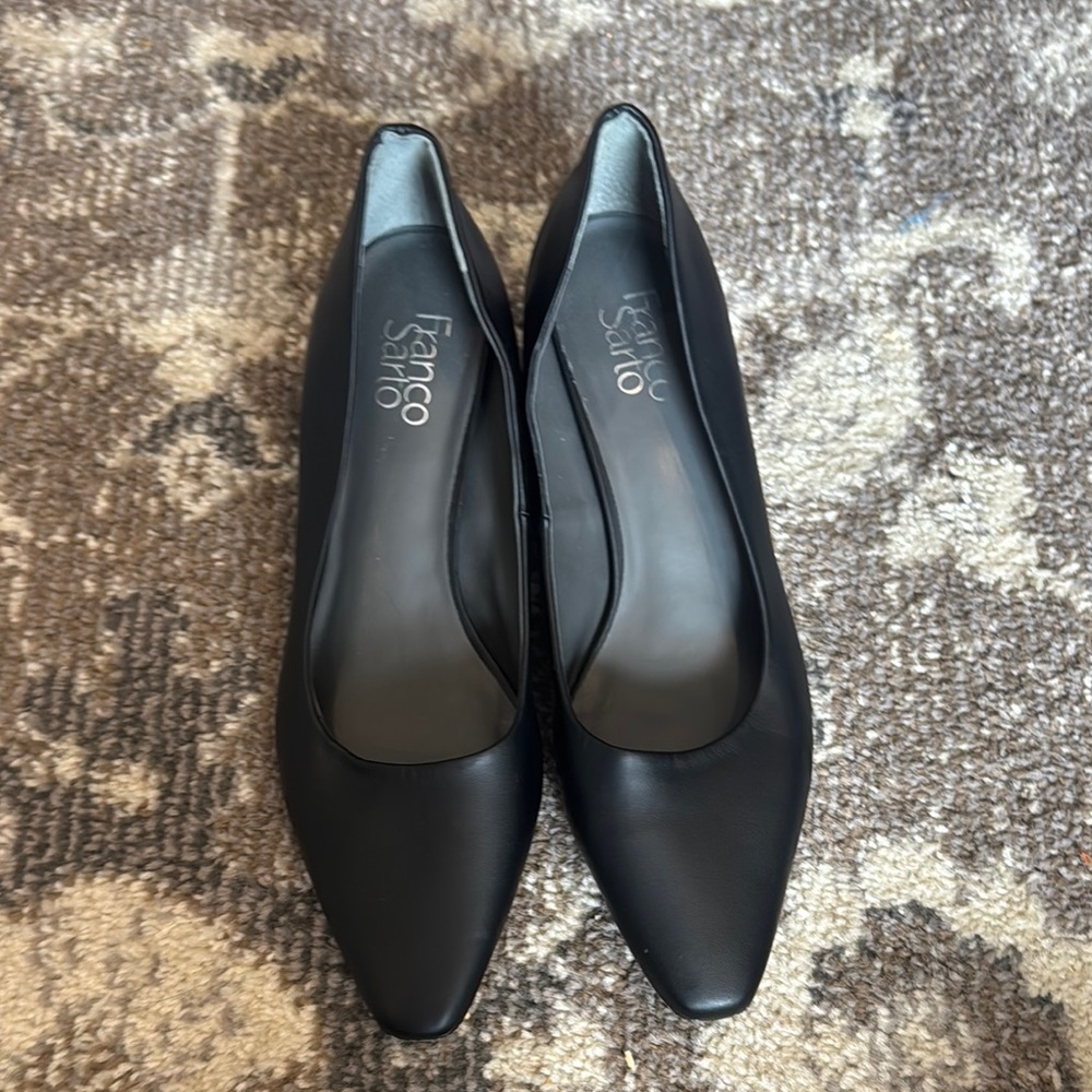 Franco Sarto Black Heeled Shoes Sleek Design